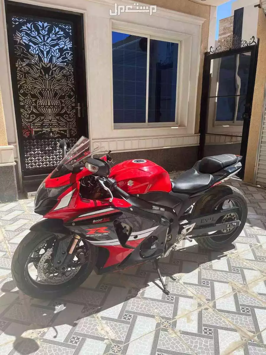 دباب سوزوكي الممشى 43000وقابل لزياده المكينه و قير شرط الفيابر كوبي ون استعامل يومين مانختلف مع الصامل.