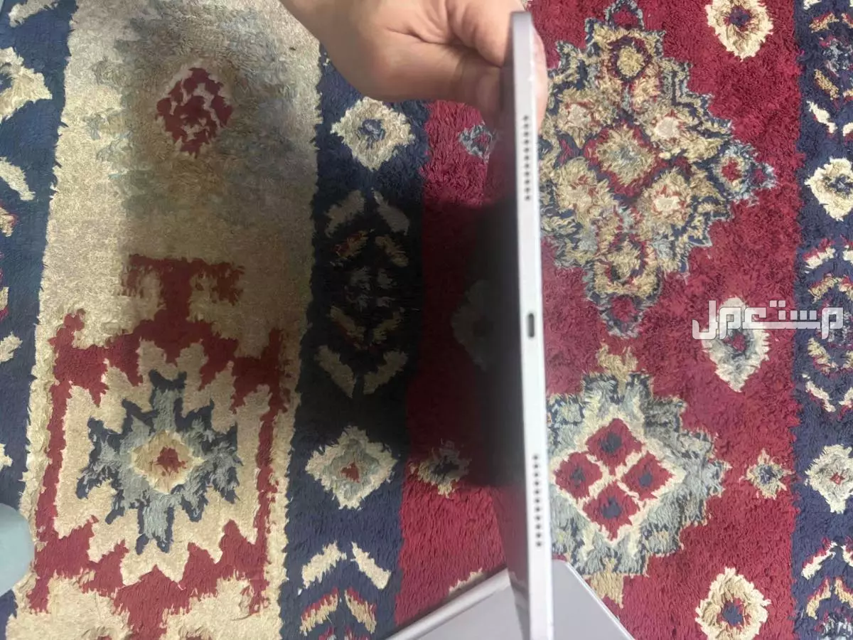 ايباد برو 12.9 انش اللون فضي الجيل الخامس