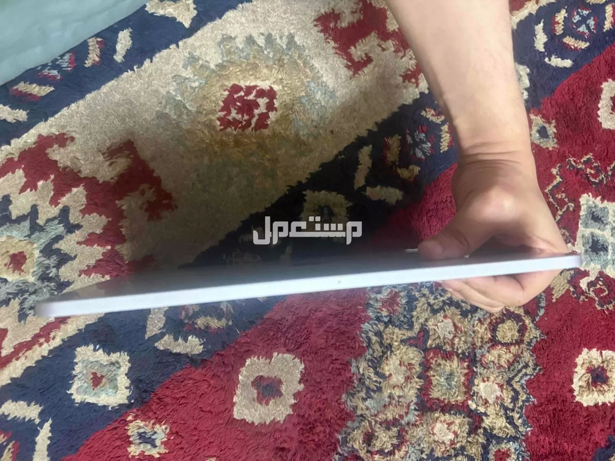 ايباد برو 12.9 انش اللون فضي الجيل الخامس
