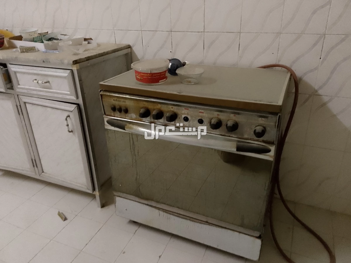 مطبخ + ثلاجه+ فرن + مسدس لحام + عربية تسوق  / للبيع