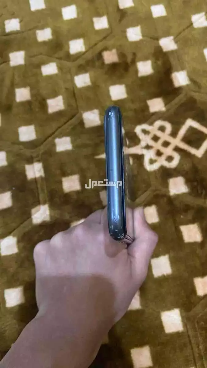 ايفون 11 لونه اسود في المدينة المنورة بسعر 900 ريال سعودي