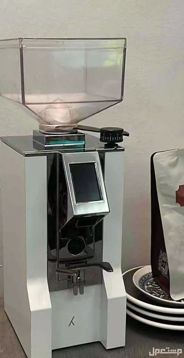 مطحنة يوريكا ميقنون Xl نظيفه  في الدمام بسعر 1200 ريال سعودي
