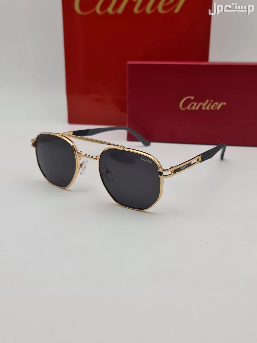 نظارات__ رجالي..  جديده من كاريتر.. مع جميع ملحقات الماركه.. **السعر100ريال..