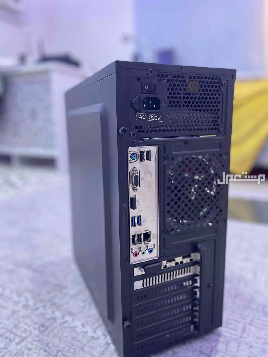 بيسي وشاشة قيمنق  في جدة بسعر 1599 ريال سعودي