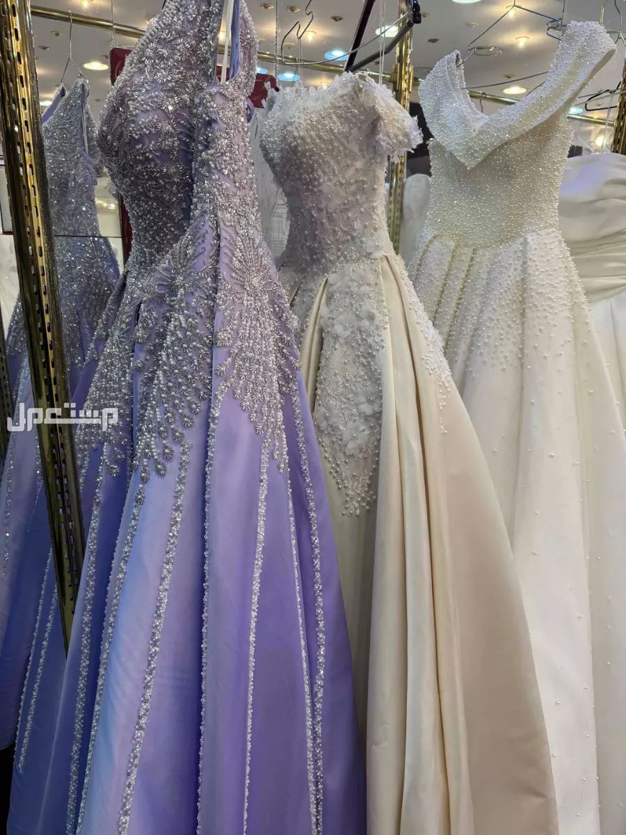 فستان ملكة في الخبر بسعر 1500 ريال سعودي