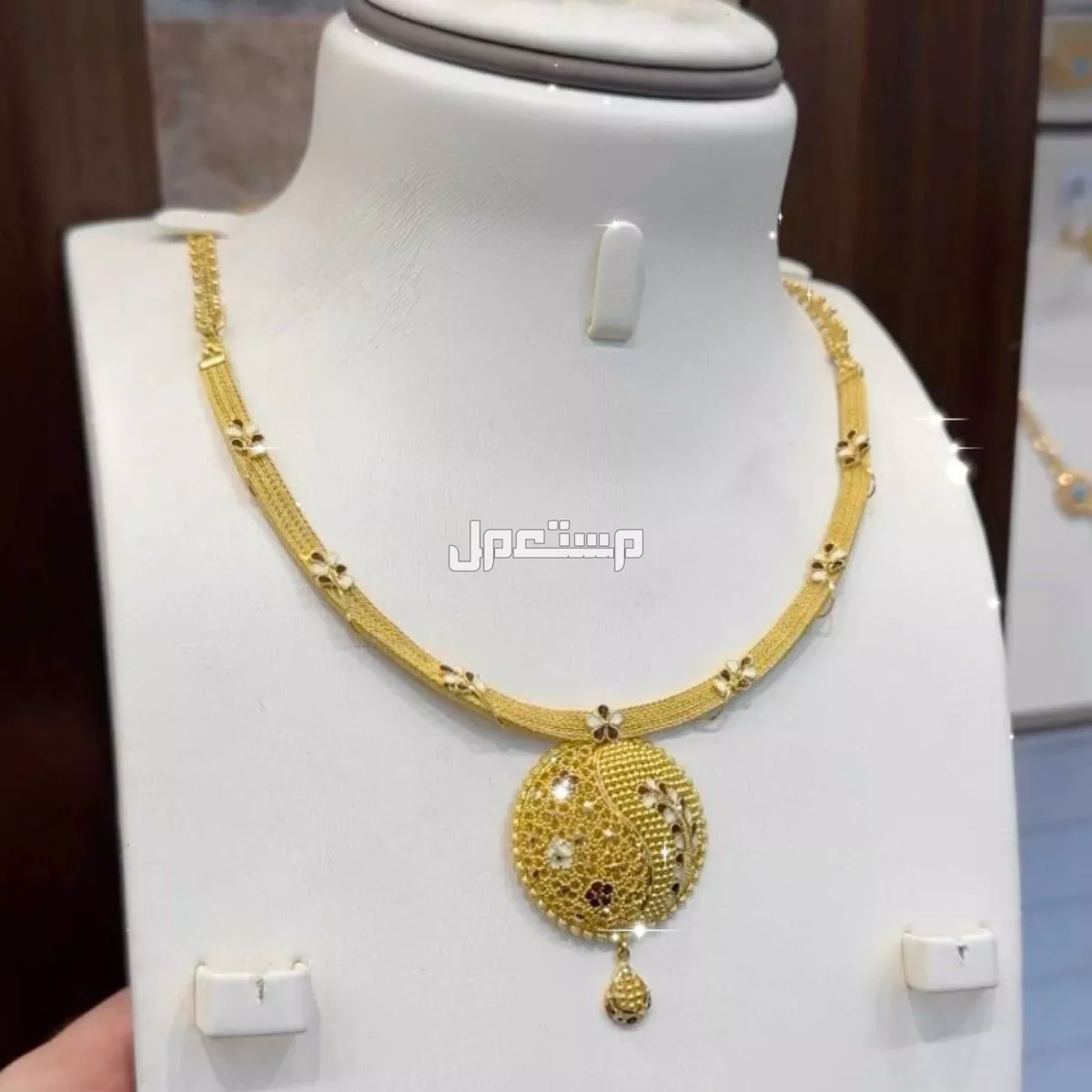 عروض يوميه وأسبوعية وشهريه جوائز وتخفيضات  ذهب صافي عيار 21 او 18