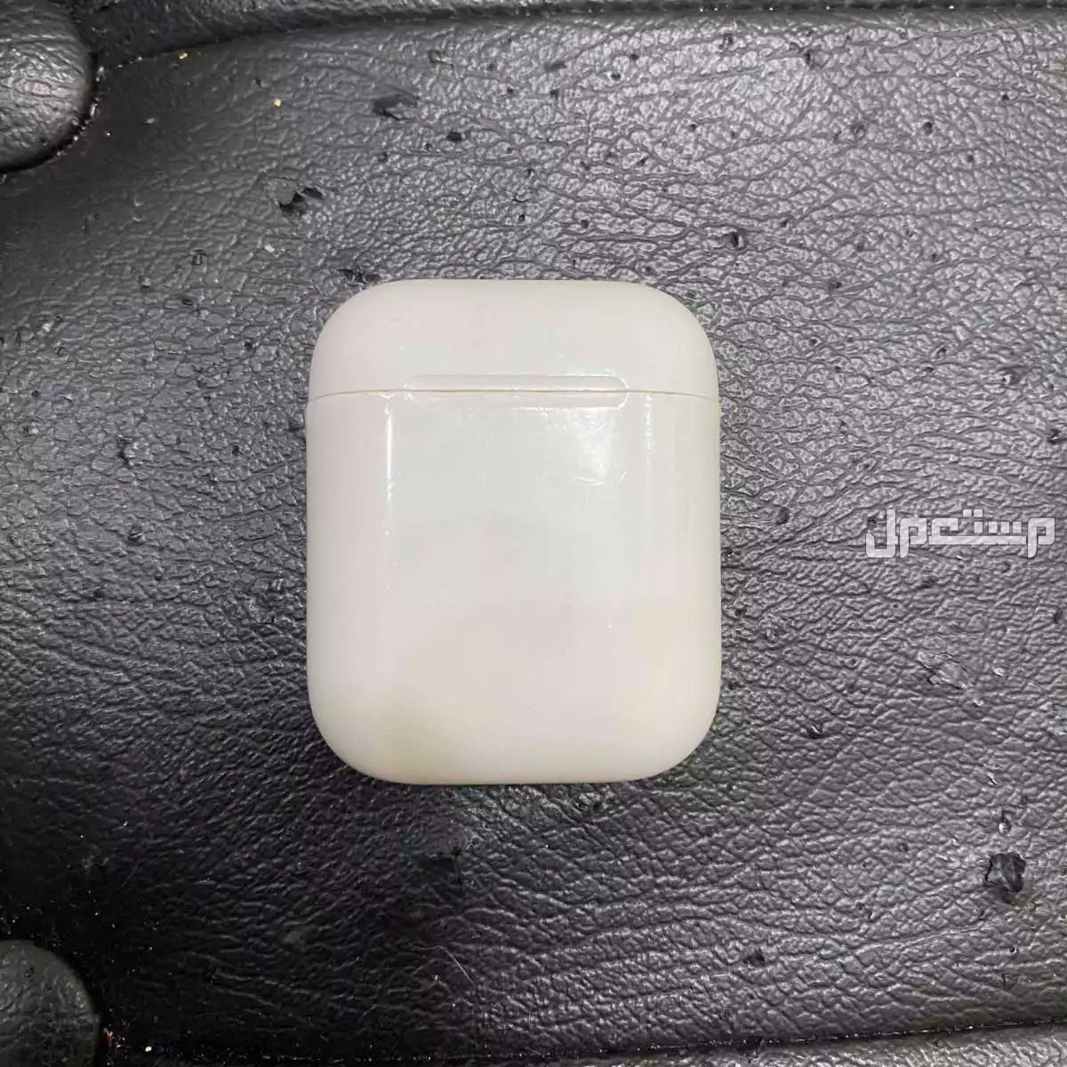 Apple AirPods 2nd Gen سماعات ابل اير بودز الجيل 2 الثاني in Jeddah at a price of 200 SAR