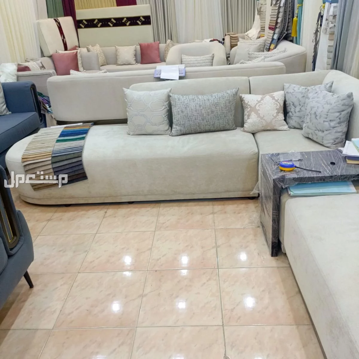 كنب حرف L جاهز في المحل للتسليه في جدة بسعر 1500 ريال سعودي كنب حرف L جاهز في المحل للتسليه