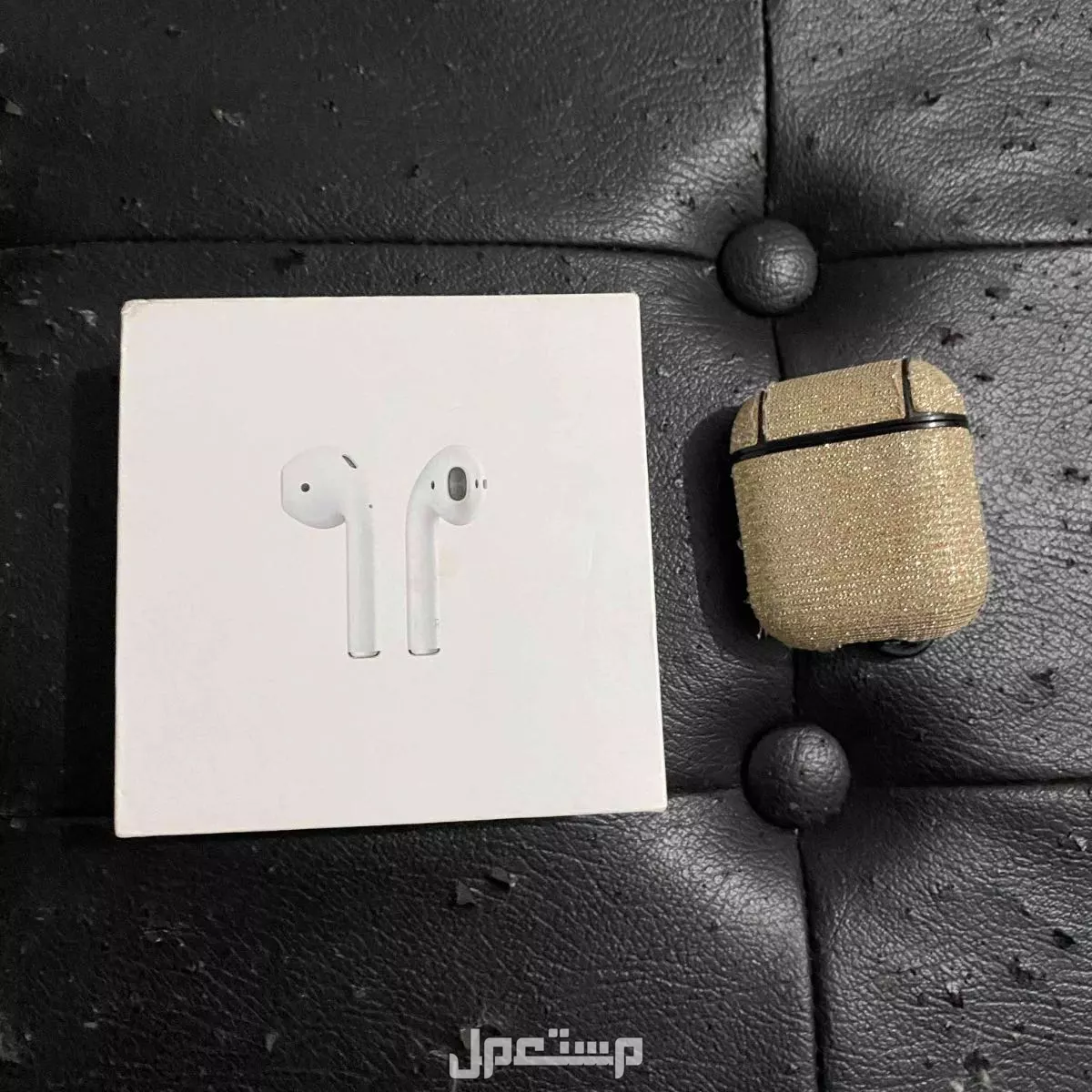 Apple AirPods 2nd Gen سماعات ابل اير بودز الجيل 2 الثاني in Jeddah at a price of 200 SAR
