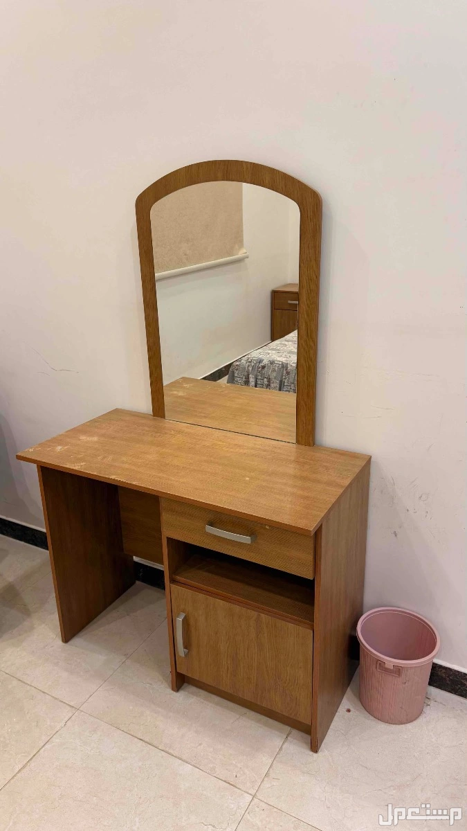 اثاث كنب وغرفه نوم بحي طويق بسعر رخيص