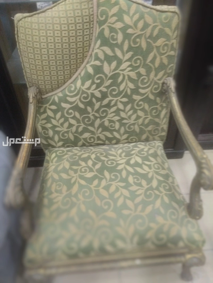 ركنه انتريه صالون بحاله جيده جدا جدا  في الهرم بسعر 5 آلاف جنيه مصري