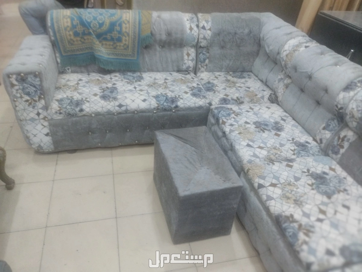 ركنه انتريه صالون بحاله جيده جدا جدا  في الهرم بسعر 5 آلاف جنيه مصري