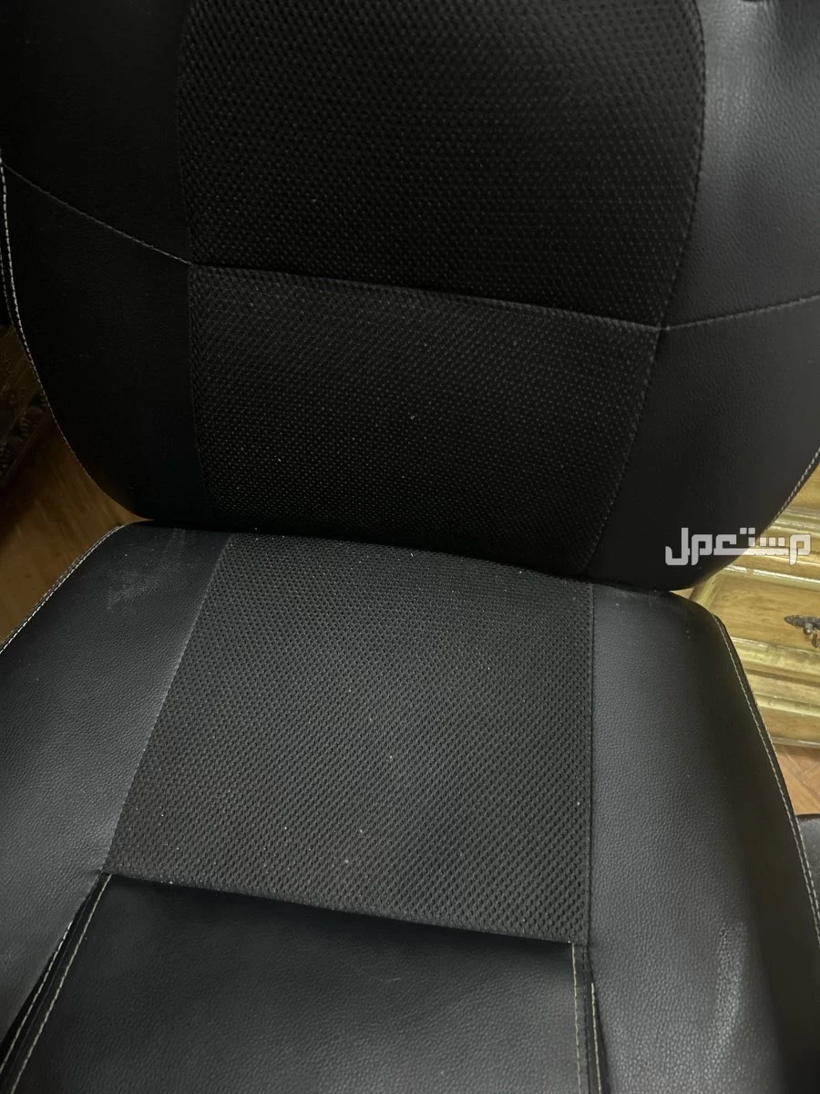 كرسي قيمينق في عرعر 100 ريال نضيف