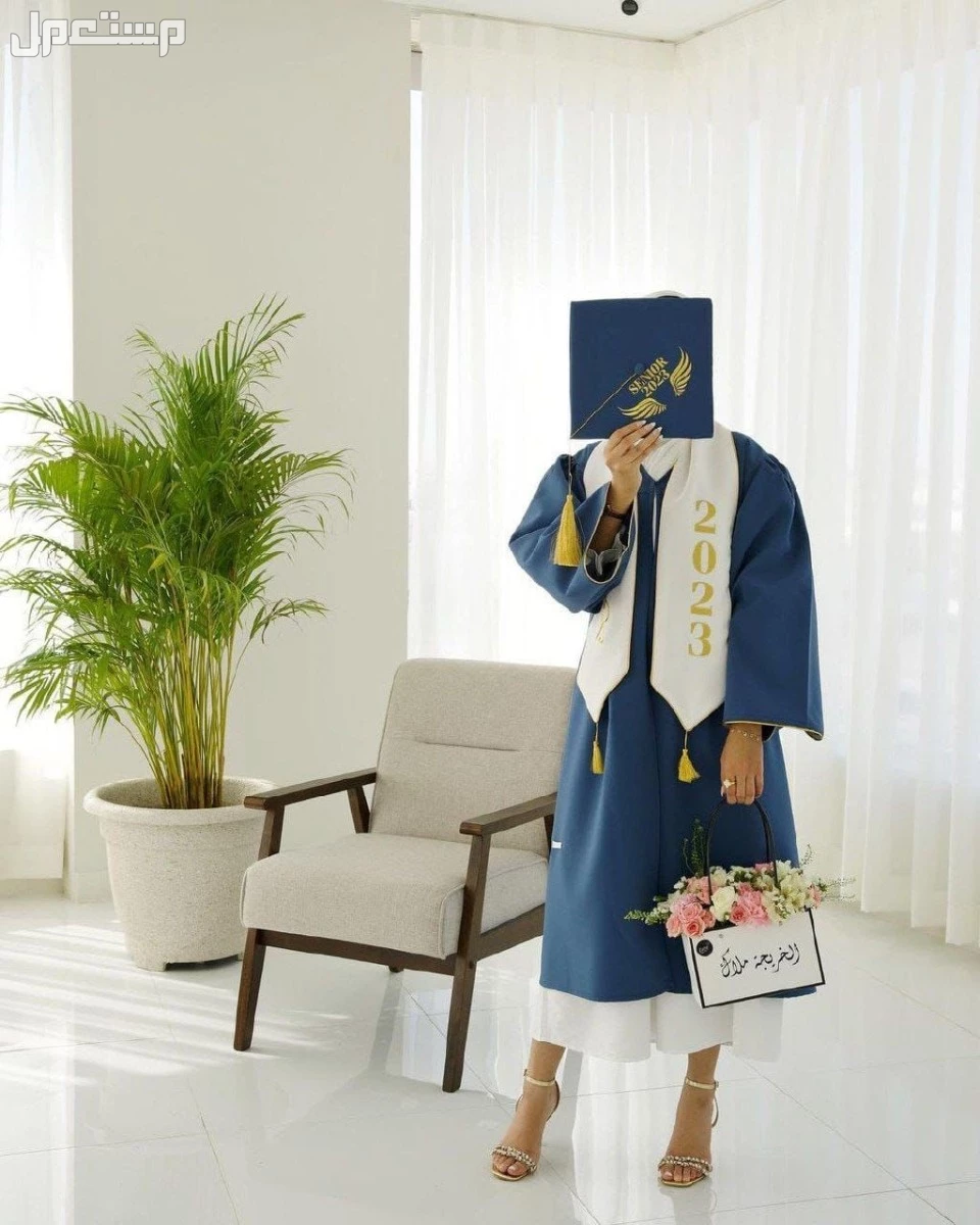 السعر 200ريال سعودي 🌹⭐طقم تخرج🎓  عبايه تخرج تفصيل بجوده عاليه قماش وتفصيل عاليه الجوده   جميع الاشكال متوفره   وشاح تطريز الاسم  حسب الطلب تطريز كمبيوتر عالية الدقه   قبعه تخرج تفصيل    قم