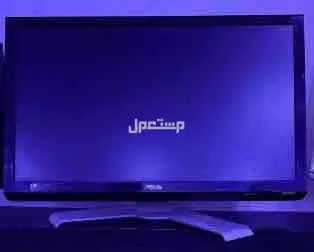 pc for sell with 3 monitors 2 controls mouse keyboard  في المنطقة الشرقية بسعر 3100 درهم إماراتي