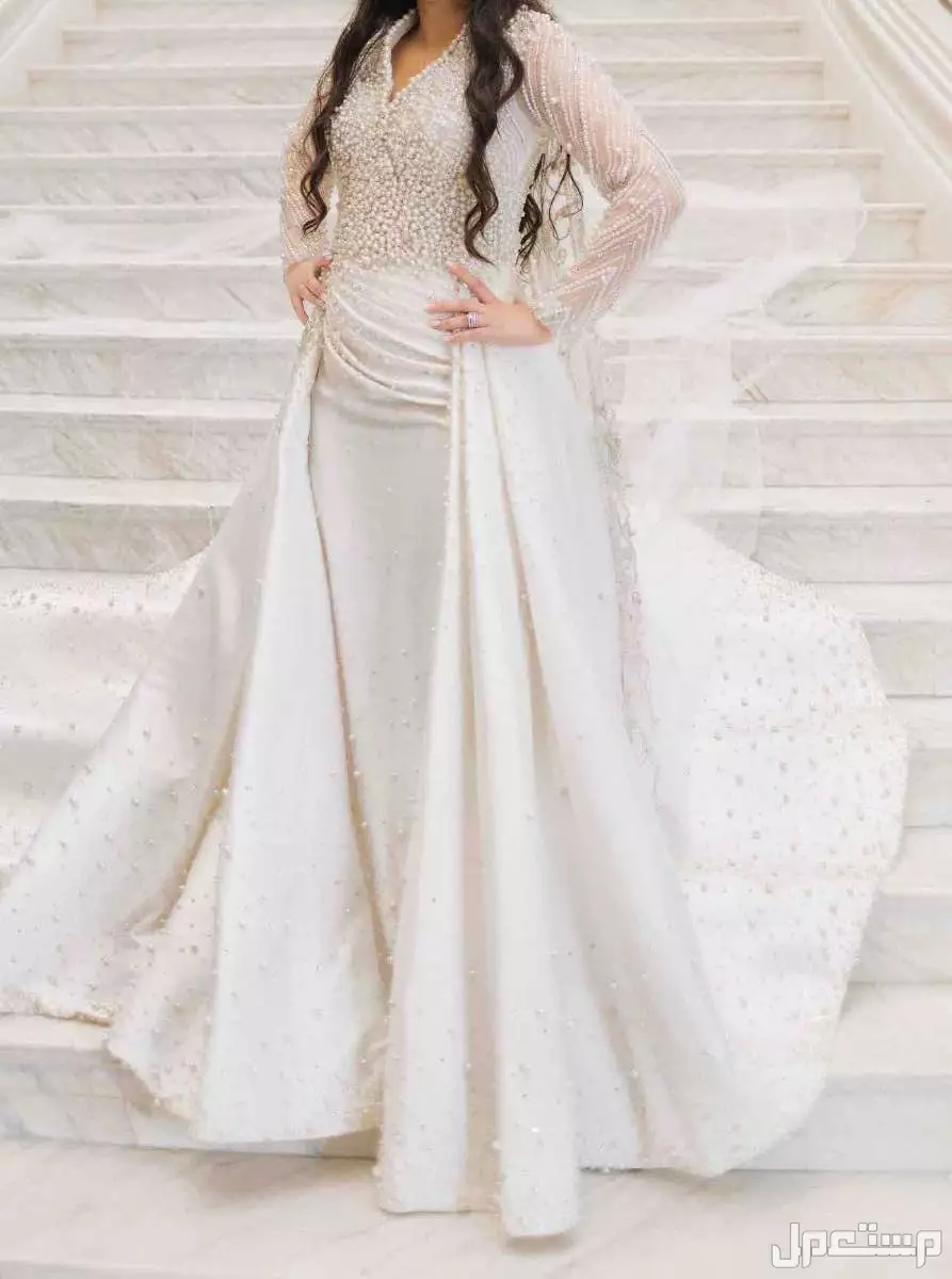 فستان زفاف فاخر من تصميم هاني البحيري