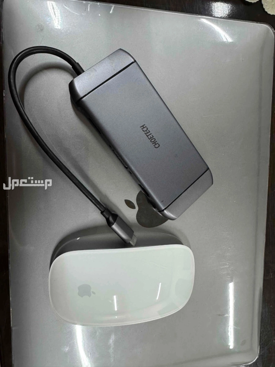 ماك بوك اير نظيف جداً للبيع في القطيف الكويكب بسعر 3 آلاف ريال سعودي
