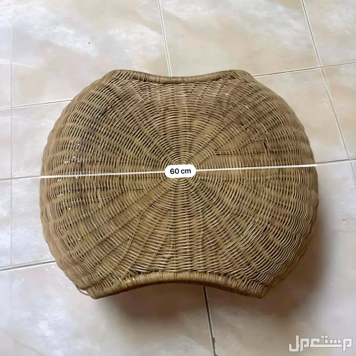 طاولة قش ايكيا ( مستعملة) في الخبر بسعر 100 ريال سعودي