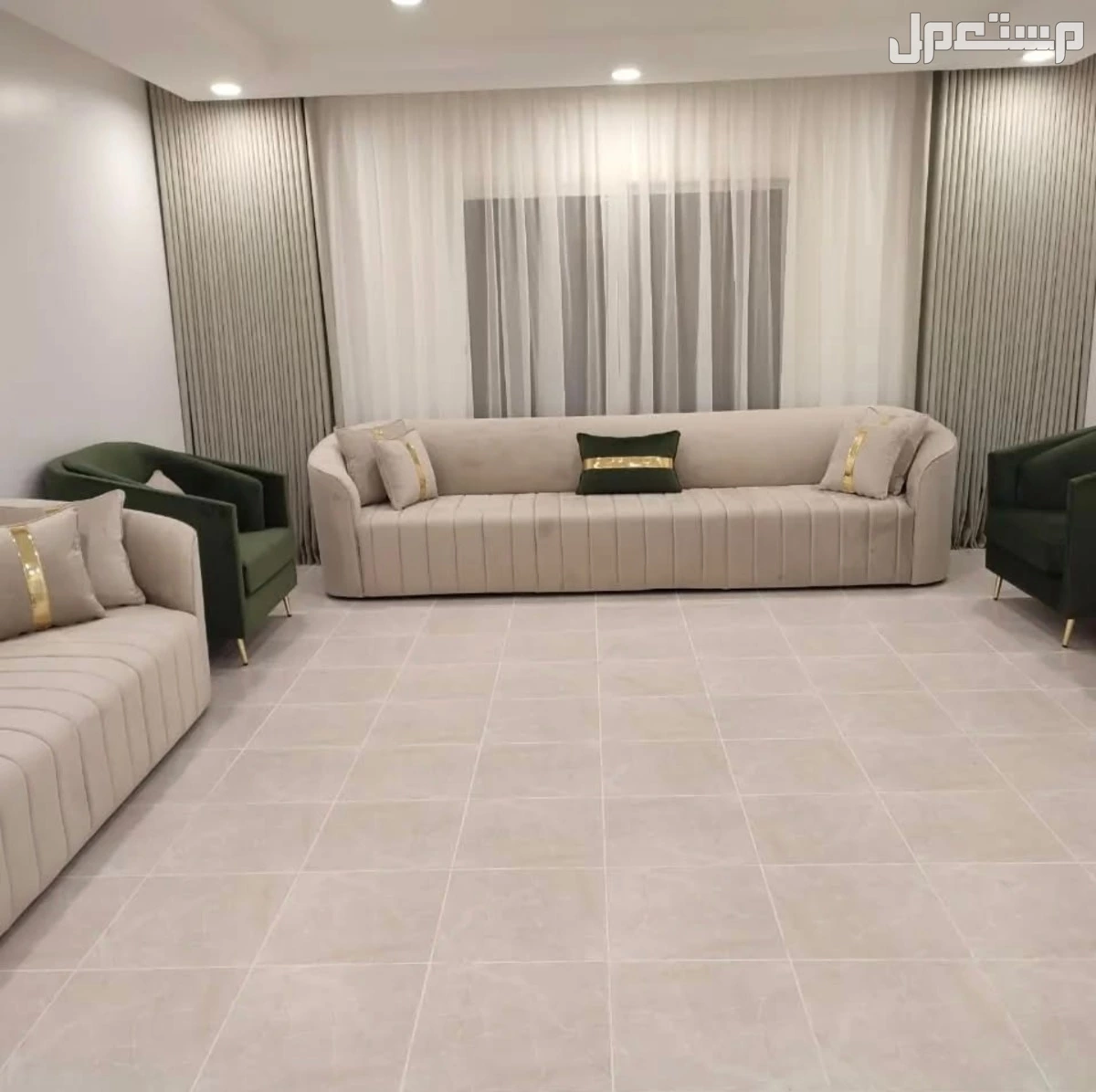 مفروشات الرياض تفصيل جميع انواع الكنب والجلسات الارضي والس