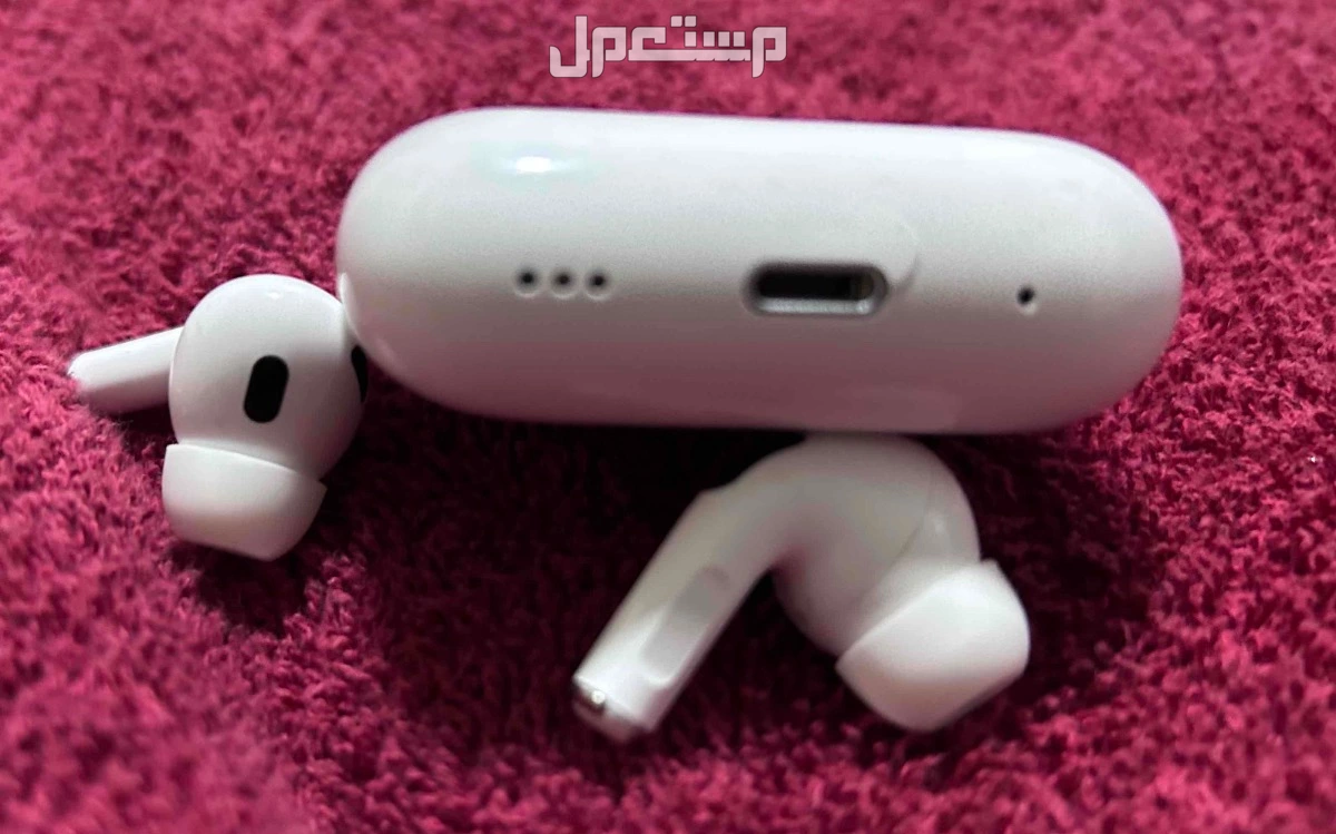 سماعه ابل Airbods pro الاصدار الاخير استعمال شهر  وضمان حتى 2025/8/7