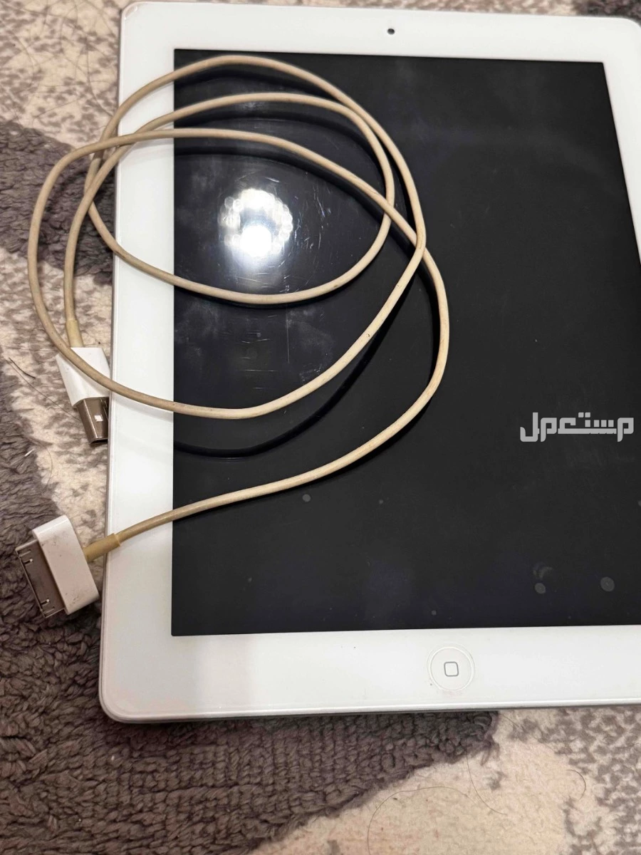 للبيع ايباد اصدار 9 بسعر 100 ريال