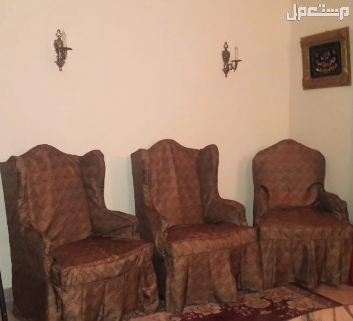 طقم صالون كامل للبيع خشب زان بحالة جيدة جدا