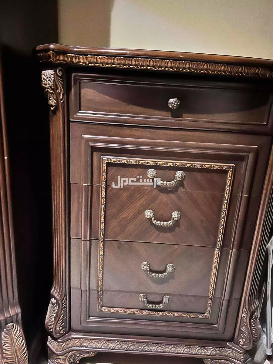 غرفة نوم كلاسيك من الفطيمي جيدة جدا