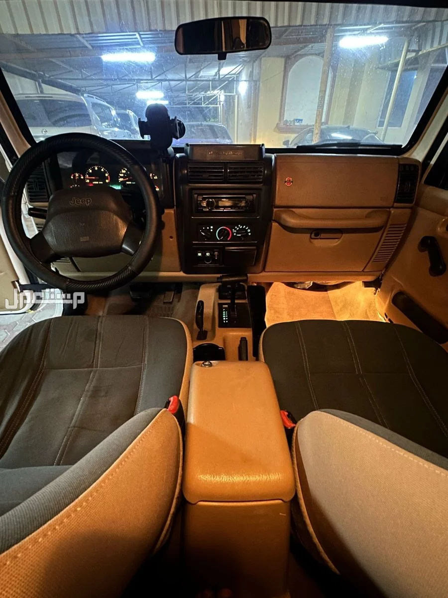 جيب 2001 في الشارقة بسعر 24500 درهم إماراتي