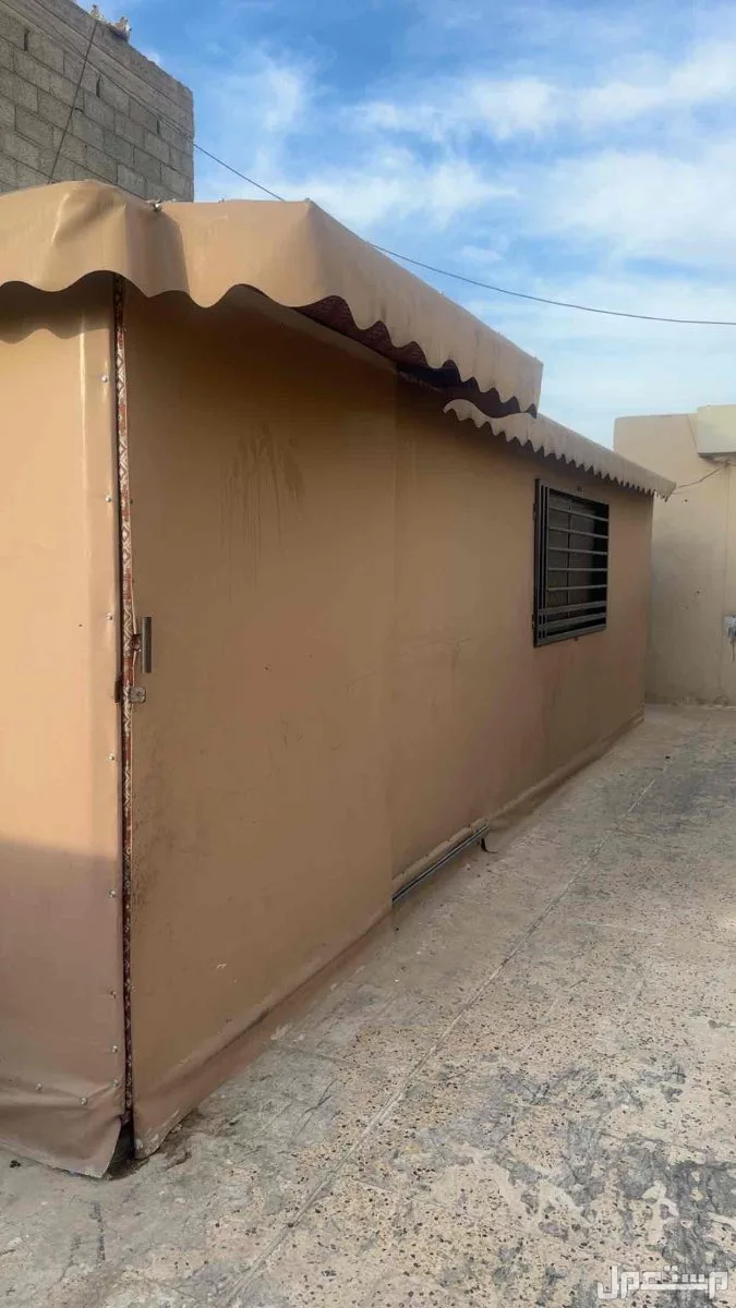 الرياض حي غرناطه مخرج 8   في الرياض بسعر 5 آلاف ريال سعودي