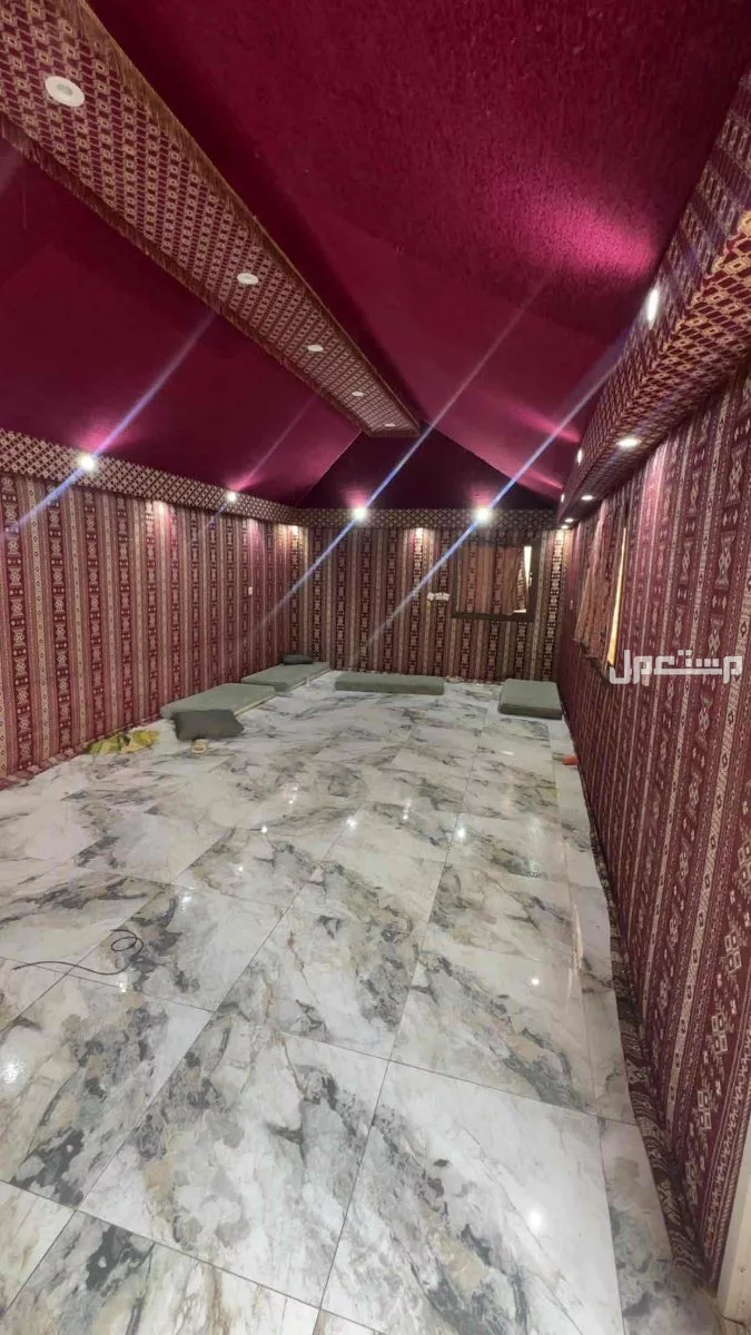 الرياض حي غرناطه مخرج 8   في الرياض بسعر 5 آلاف ريال سعودي