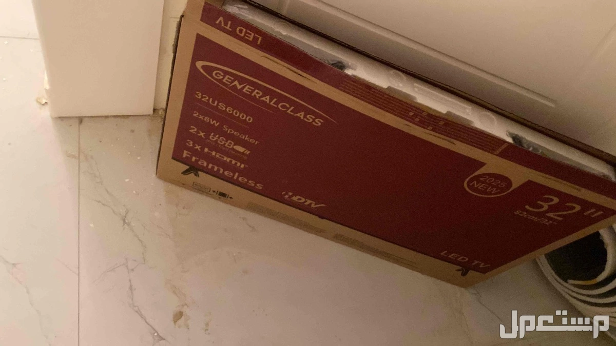 شاشه جديده بس مع كل اغراضه  في الخرج بسعر 350 ريال سعودي