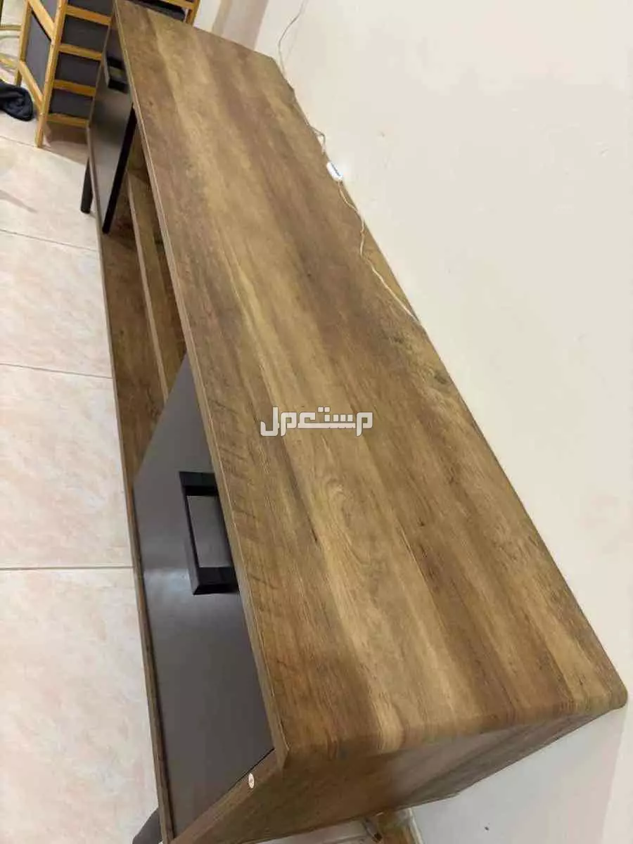 طاولة شاشة  اخو الجديد في المدينة المنوره السعر180