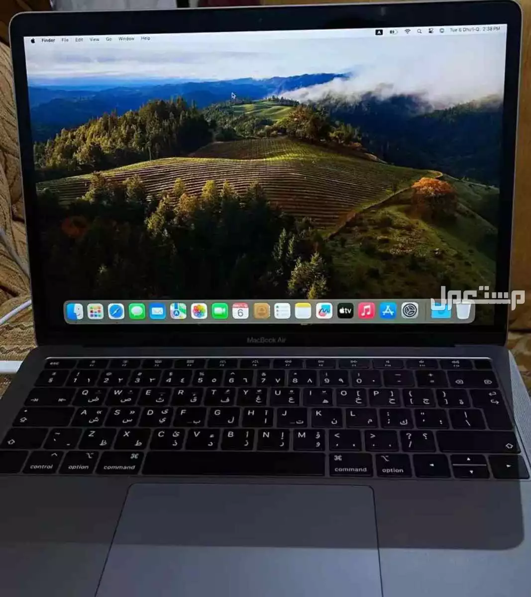 للبيع جهاز ماك بوك اير من ابل 2019