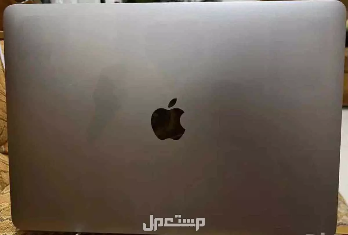 للبيع جهاز ماك بوك اير من ابل 2019