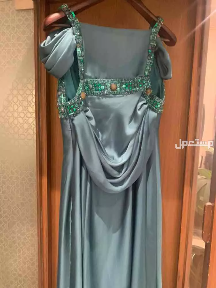 فستان سهره في الرياض  استخدام مره واحده من الخلف