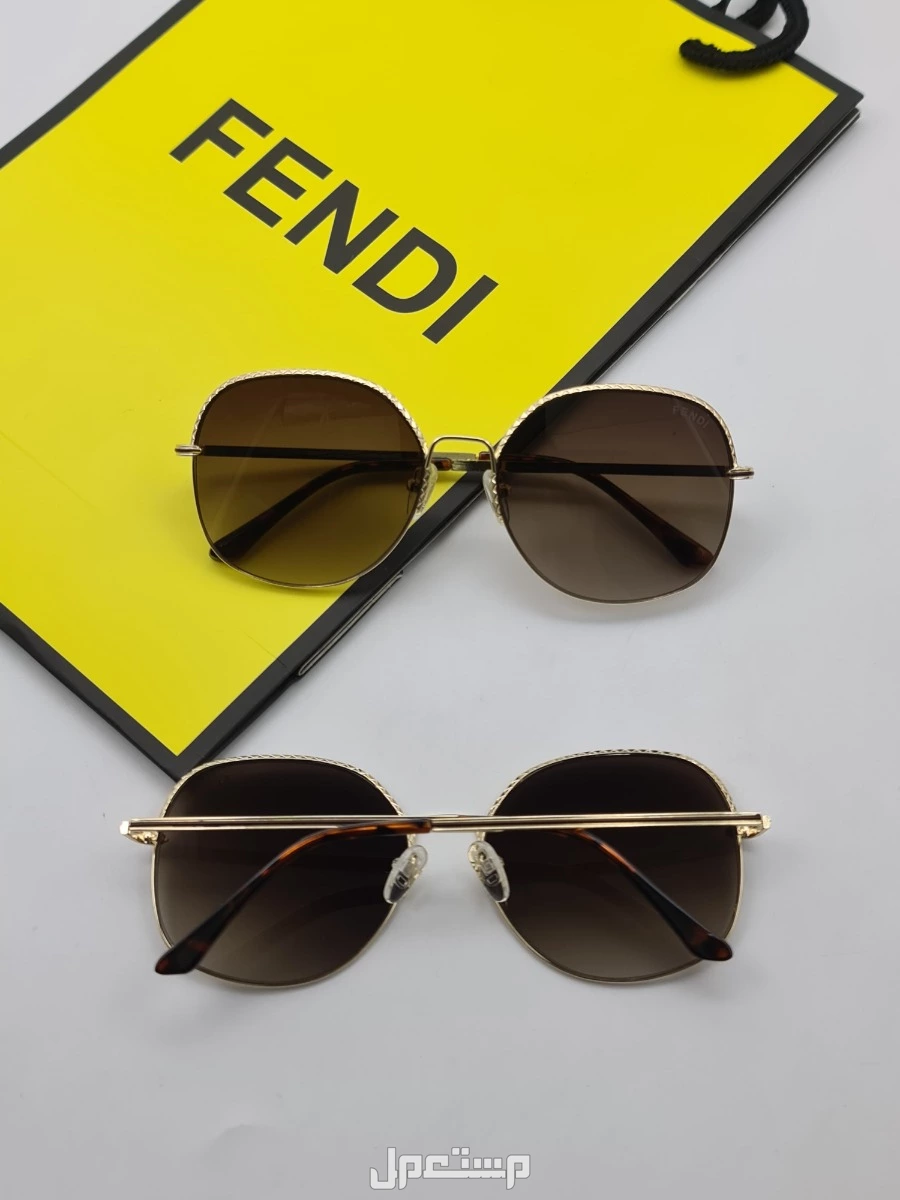 نظارات شمسية من ماركه قوتشي  مع جميع الملحقات السعر 110 ريال