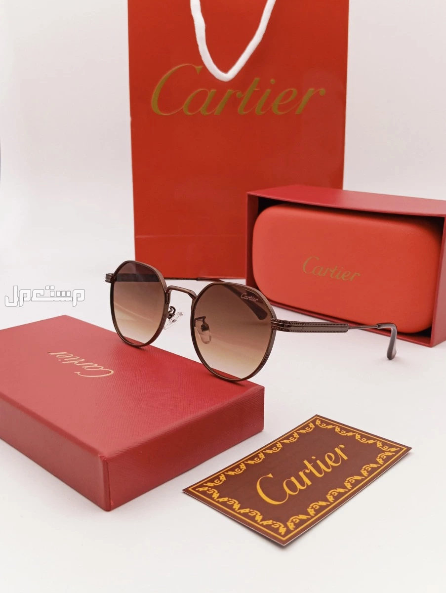نظارات شمسية من ماركه قوتشي  مع جميع الملحقات السعر 110 ريال