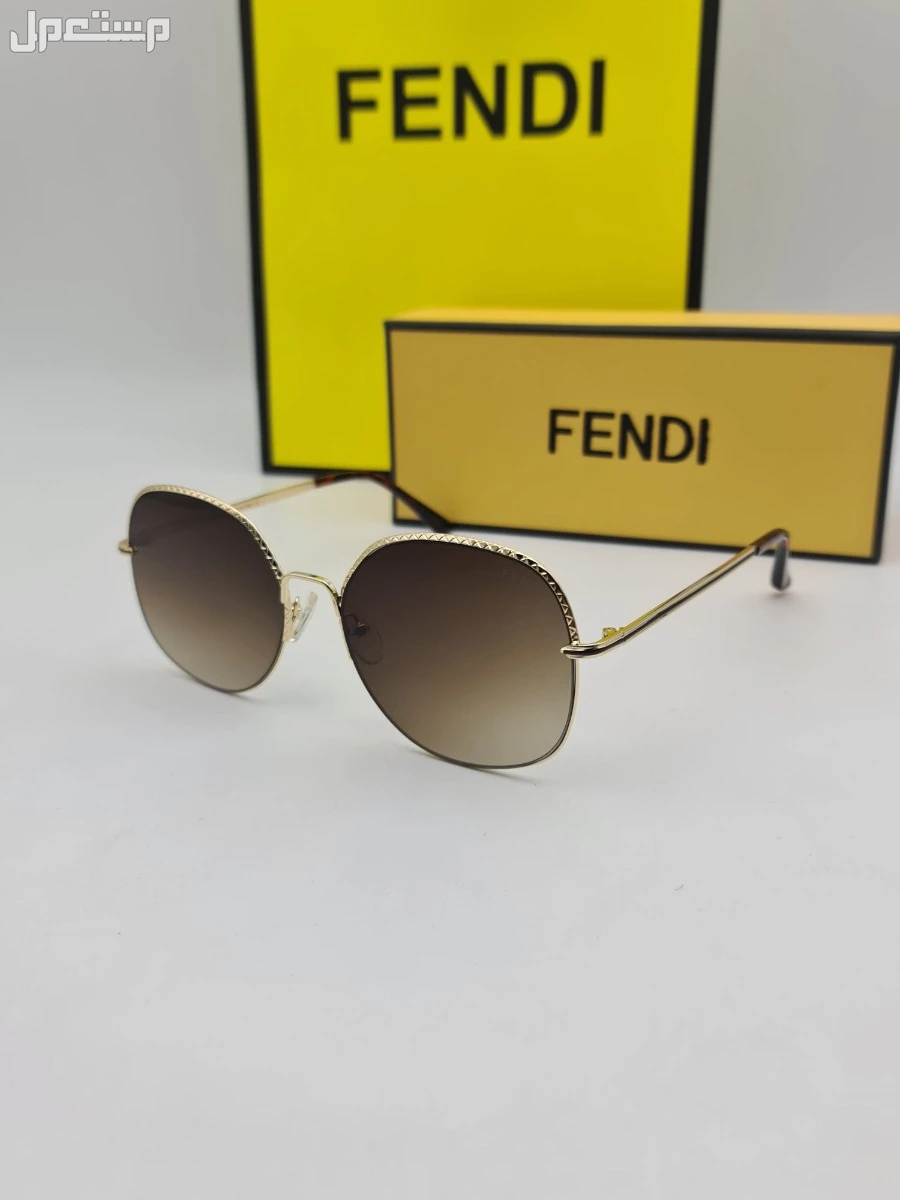 نظارات شمسية من ماركه قوتشي  مع جميع الملحقات السعر 110 ريال