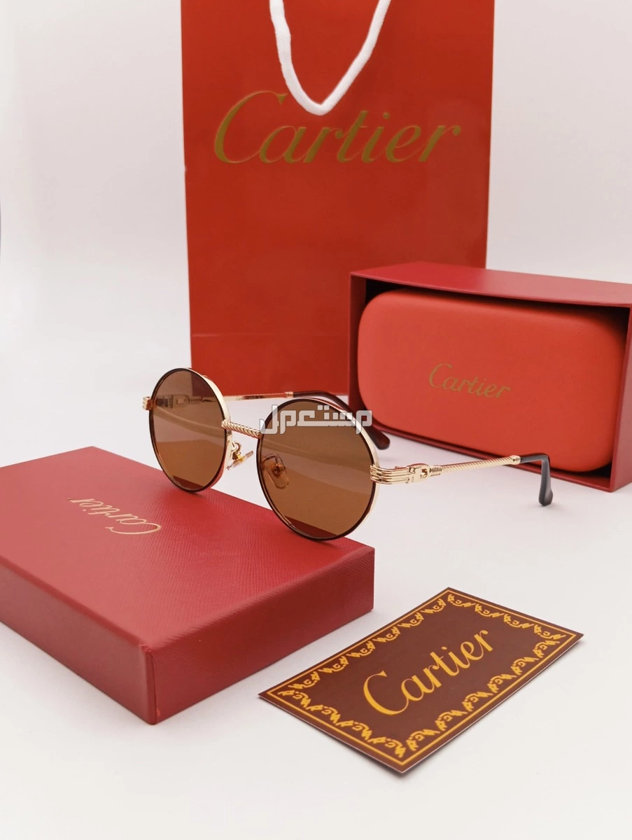 نظارات شمسية من ماركه قوتشي  مع جميع الملحقات السعر 110 ريال