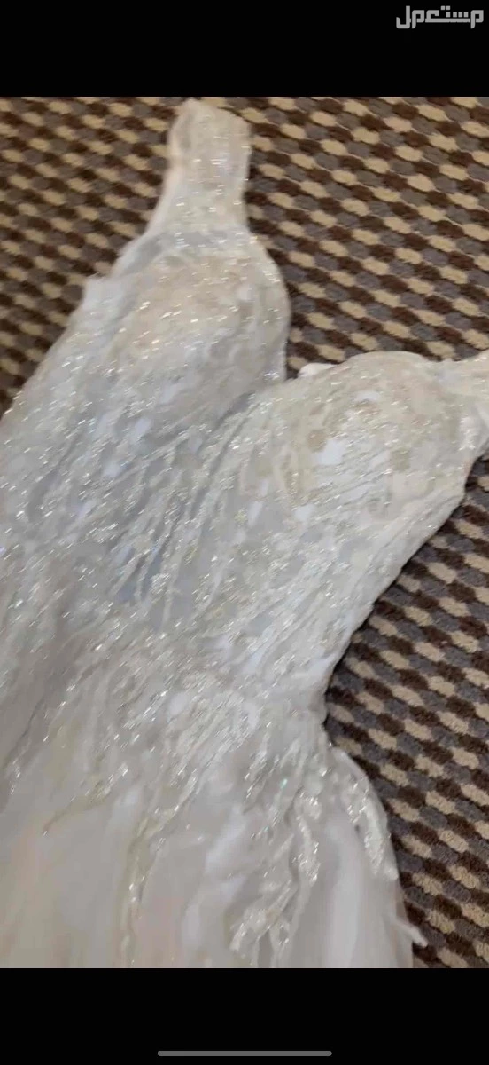 فستان سهره وفستان زفاف مع طرحه بدون جيبون