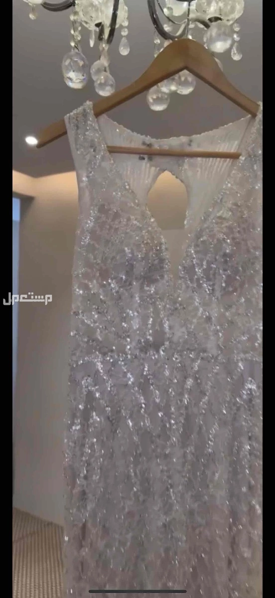 فستان سهره وفستان زفاف مع طرحه بدون جيبون
