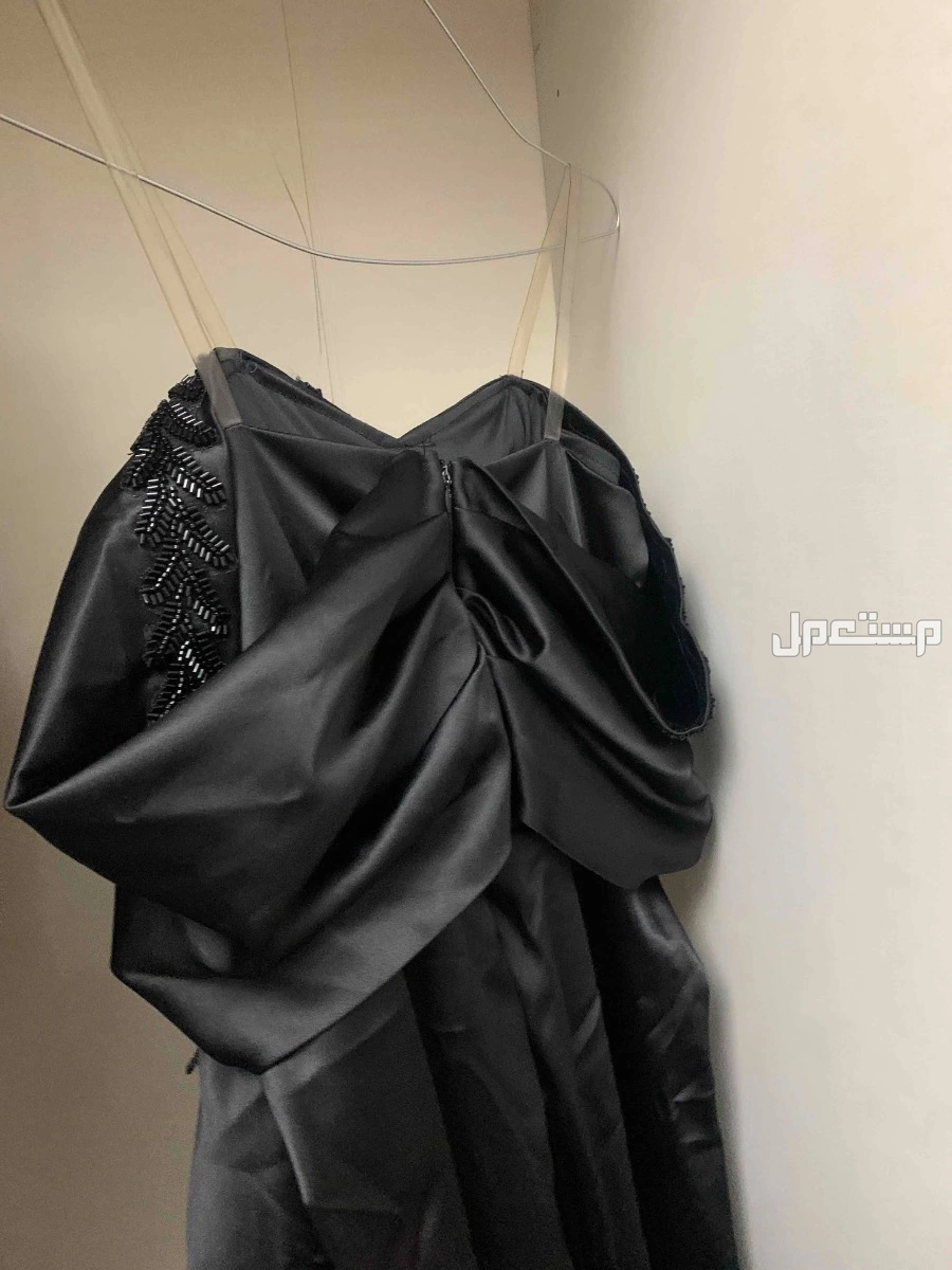 فستان مستعمل نظيف في تبوك بسعر 100 ريال سعودي