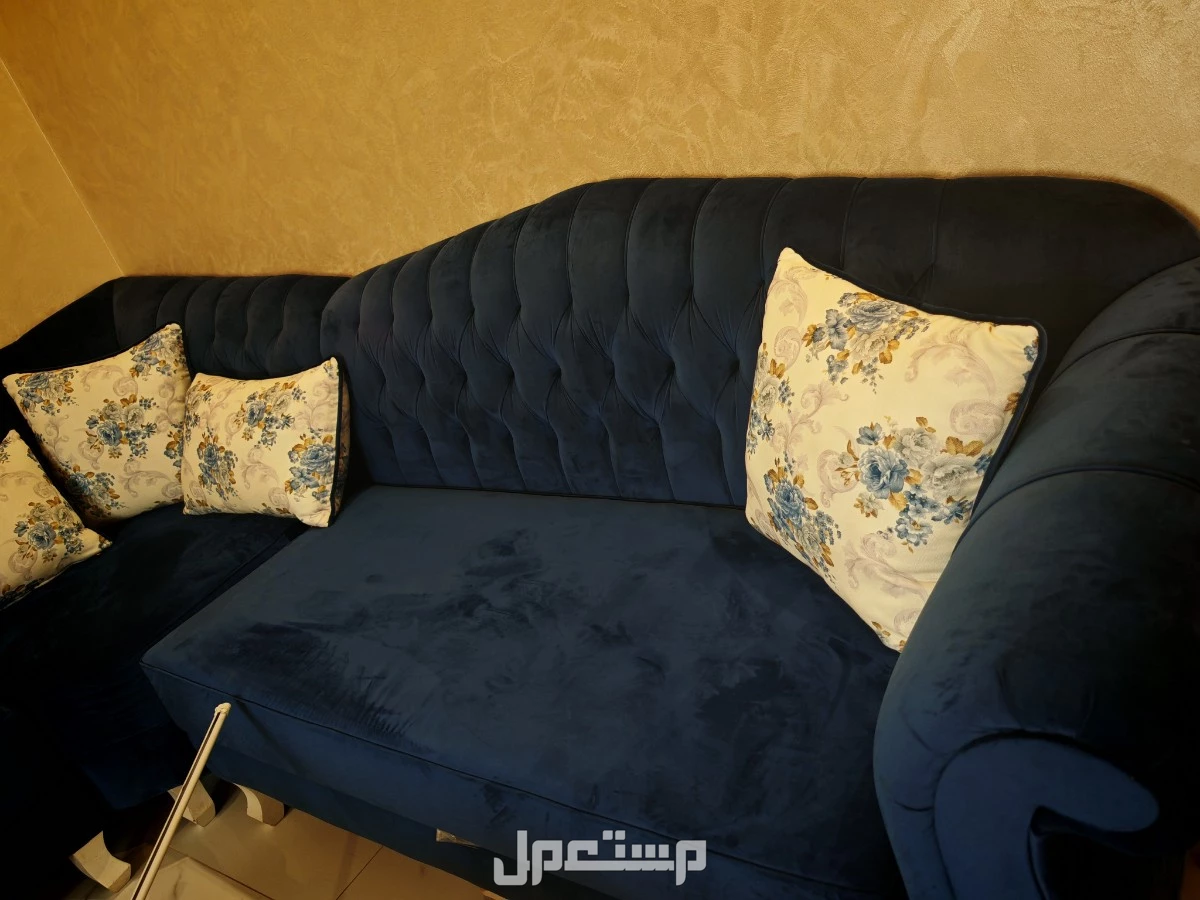 كنب للبيع يعتبر مجلس حريم نظيف مره ماشاءالله