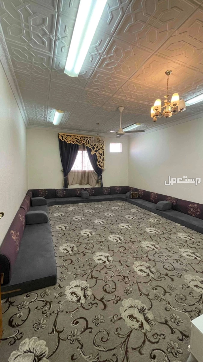 للبيع مجلس رجال ومجلس حريم مستخدم نظيف