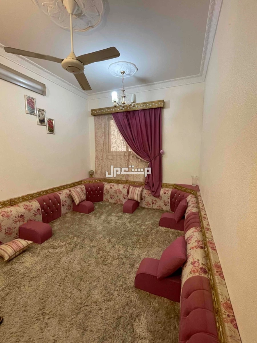 للبيع مجلس رجال ومجلس حريم مستخدم نظيف