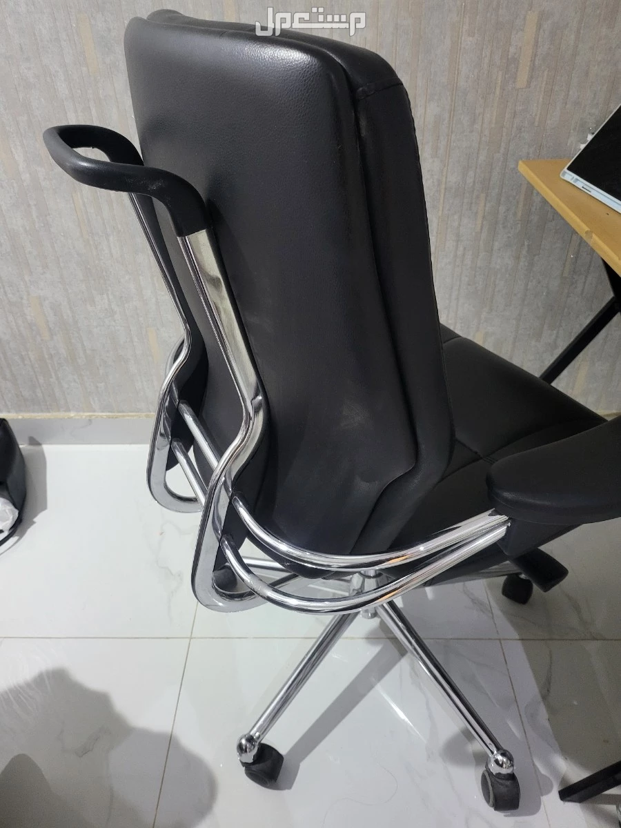 كرسي مكتبي دوار في الرياض. office chairs