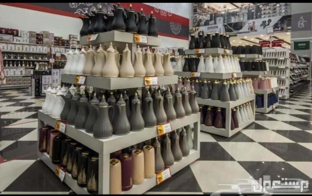 رفوف عرض جميله ومنافسه جديده للبيع