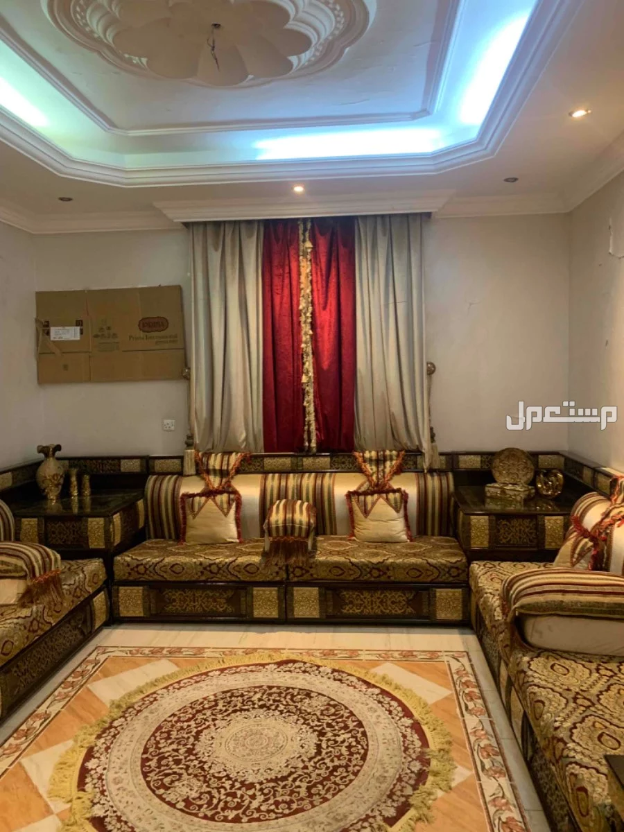 للبيع كنب ودواليب واجهزة في جدة بسعر 450 ريال سعودي