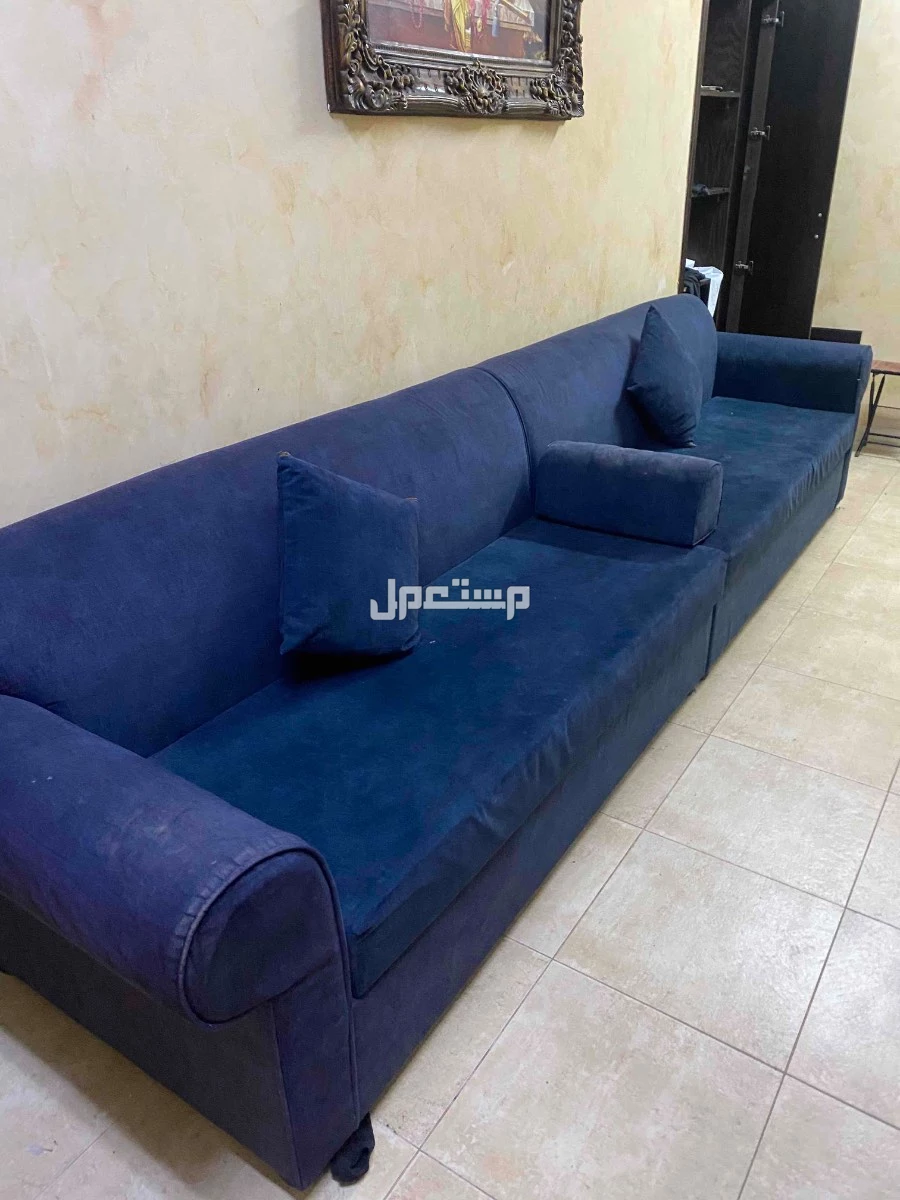 كنب مع لوحة للبيع الراكة الشماليه