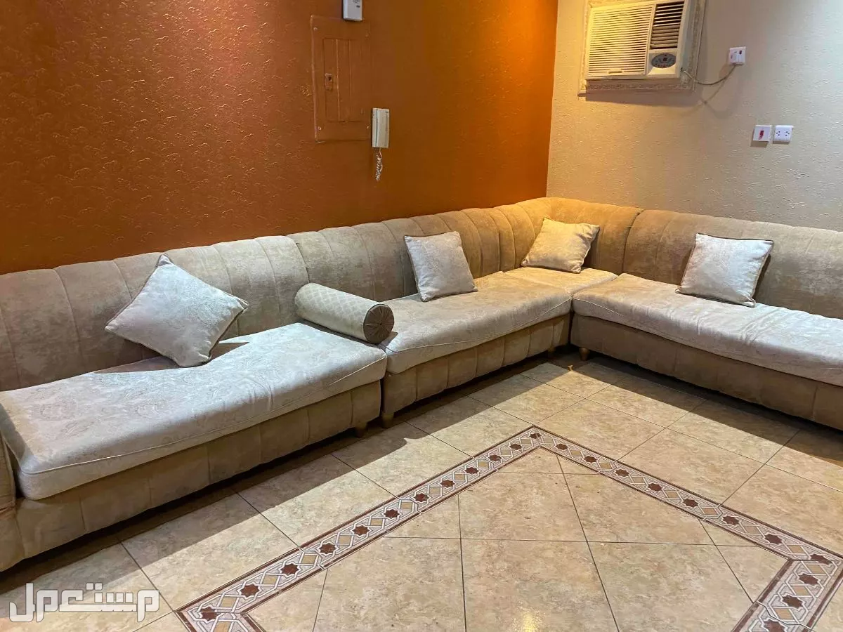 كنب بحاله ممتازه جدا الراكه الشماليه